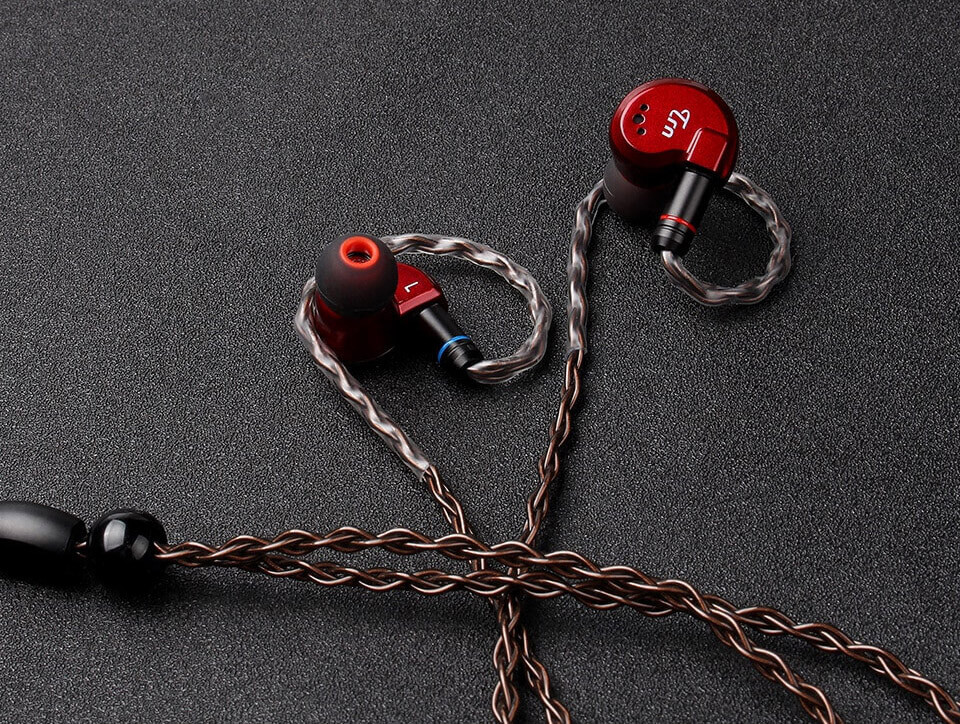 TRN T4 connected to red IEM