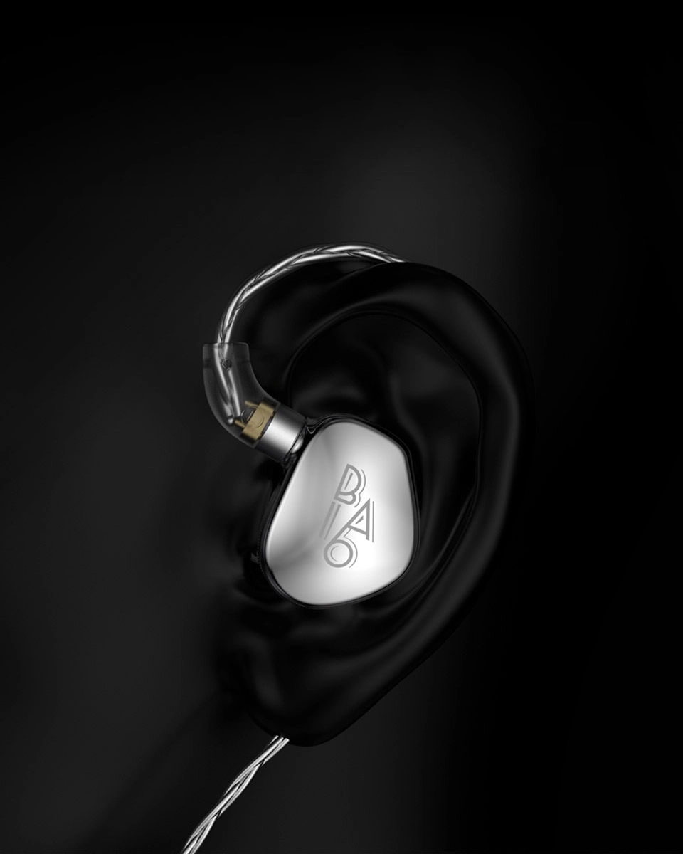 TRN BA16 earphone in the ear