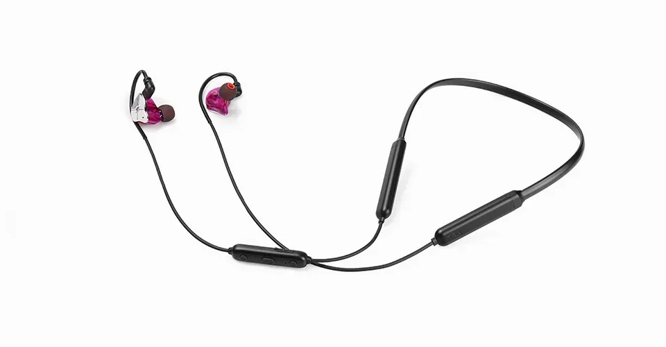 TRN BT3S connected to pink earphones