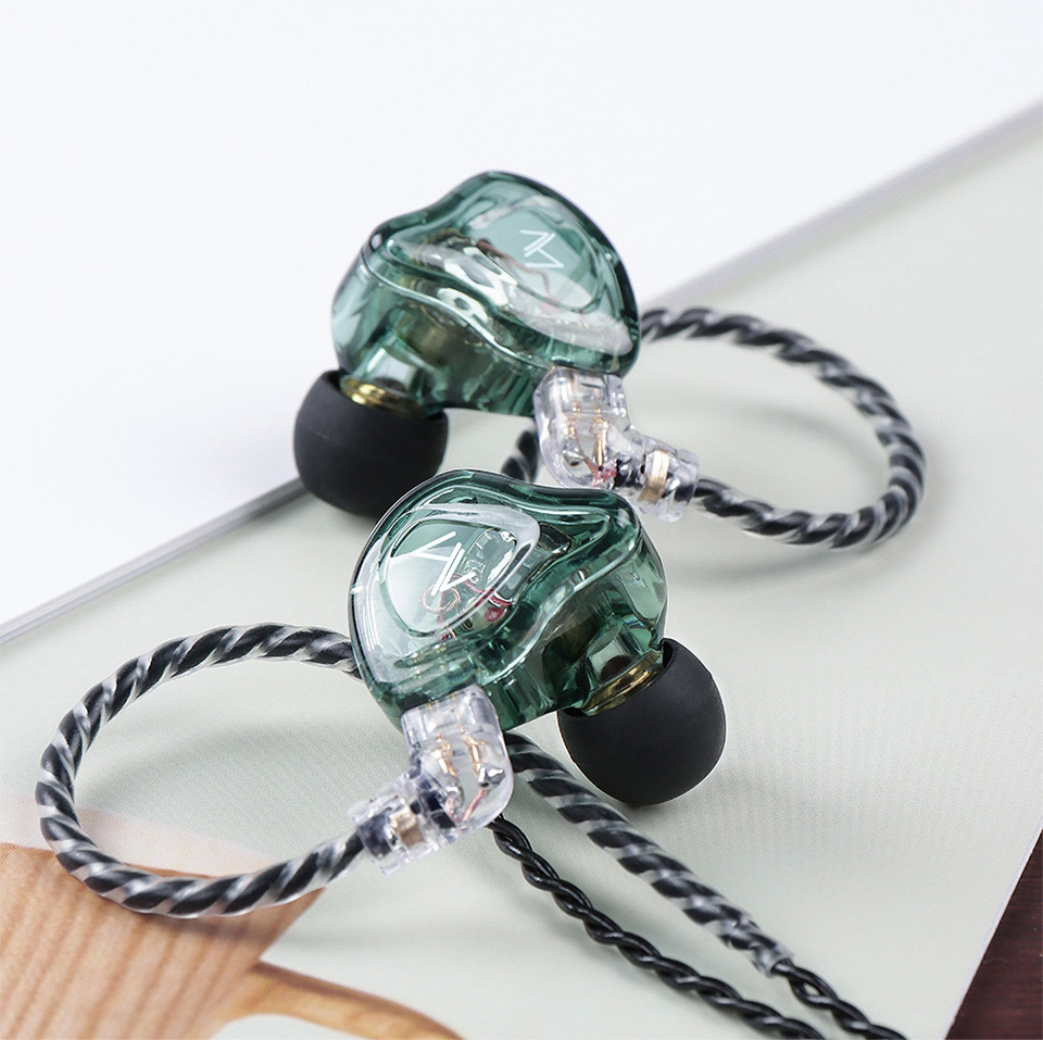 TRN MT1 Emerald with cable